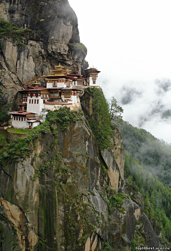 Монастырь в Бутане.