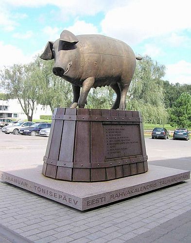 памятник свинье