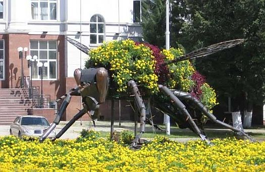 Памятник пчеле 